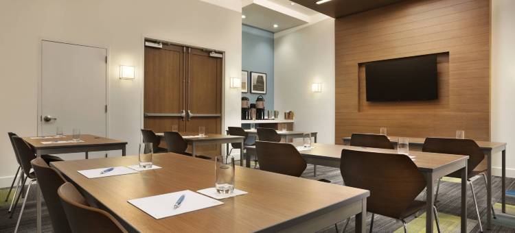 迈阿密机场福朋喜来登酒店(Four Points by Sheraton Miami Airport)图片