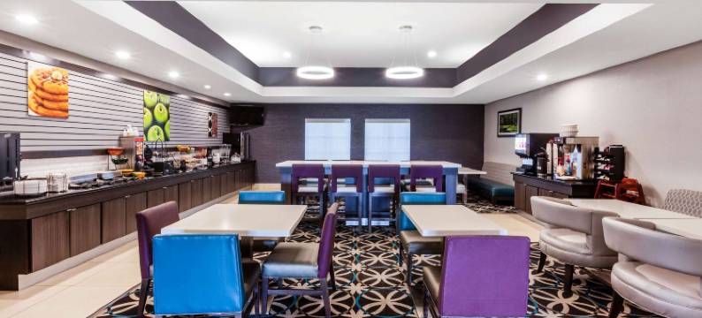 兰伯顿拉昆塔温德姆套房酒店(La Quinta Inn & Suites by Wyndham Lumberton)图片