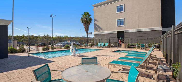 帕萨迪纳北部拉昆塔温德姆套房酒店(La Quinta Inn & Suites by Wyndham Pasadena North)图片