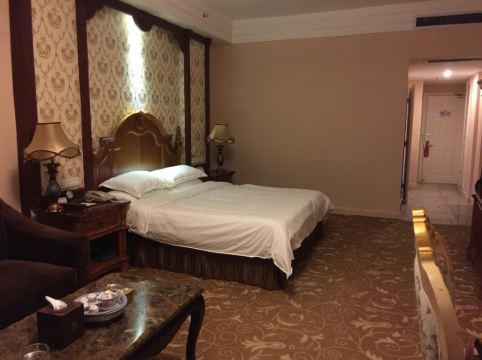 廉江丽波度假村