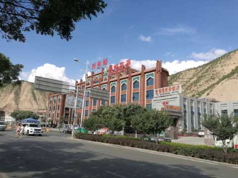 很惊喜,感觉物美价廉,最重要的是酒店自带的餐厅～阿西娅实在是太有名