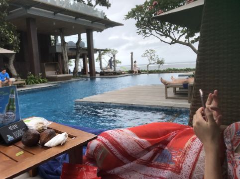 巴厘岛沙努尔玛雅水疗度假村