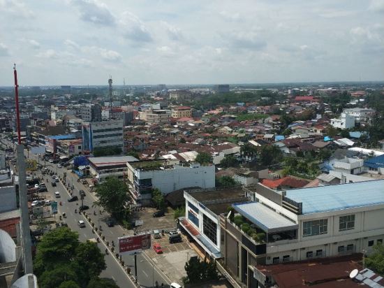 坤甸哈里斯酒店