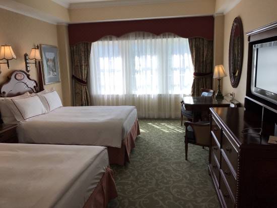 Hong Kong Disneyland Hotel Hotel Reviews And Room Rates