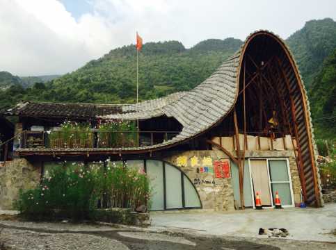 泸定牛背山蒲麦地驿站点评