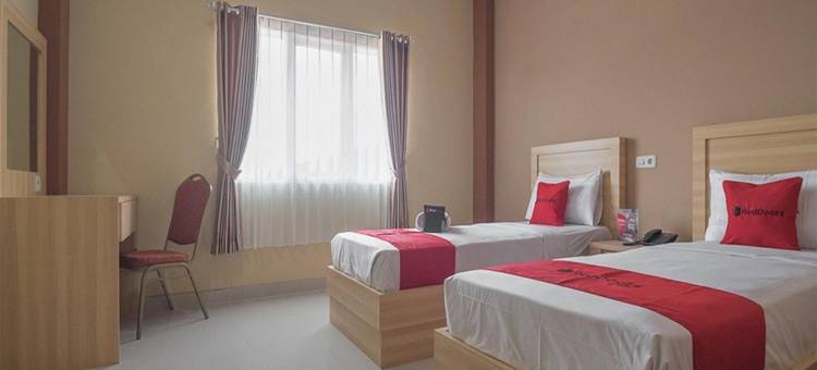 红多兹酒店-近三马林达伊斯兰中心(RedDoorz Near Islamic Center Samarinda)图片