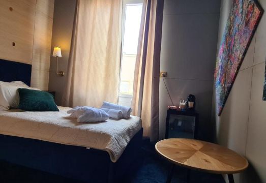 Hôtel les 4 élémentsHotel Overview