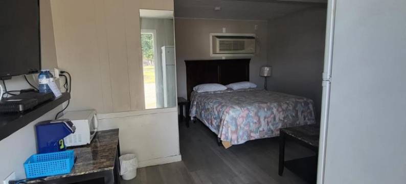 夜间至尊福克斯酒店(Knights Inn Grand Forks)图片