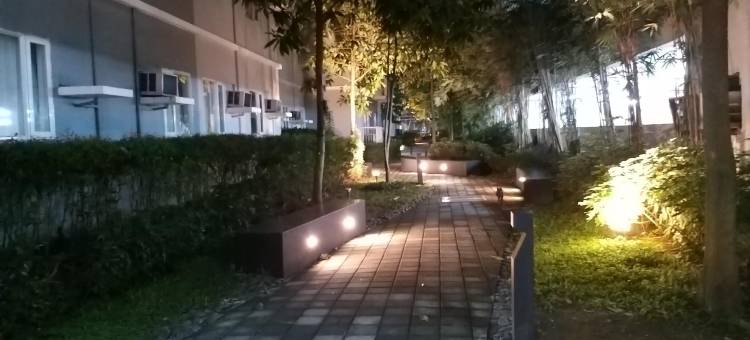 Trees Condo Unit Nearby SM Fairview图片