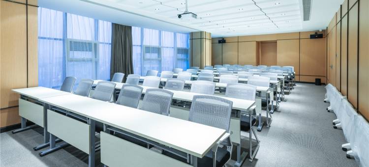 济宁万达广场太白楼东路亚朵酒店图片