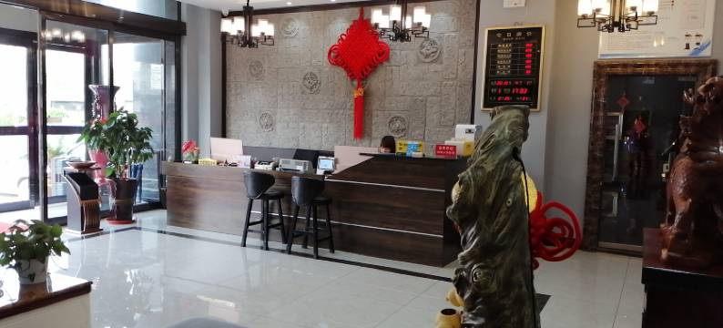 新密麒麟商务酒店(桥头夜市店)图片