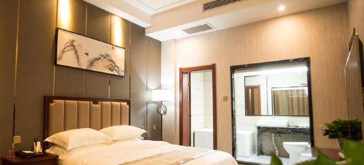 鸿泰商务酒店(卢氏金地苑店)图片