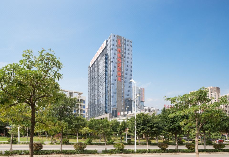 维也纳国际酒店（泉州晋江宝龙广场乔丹中心店）外景图