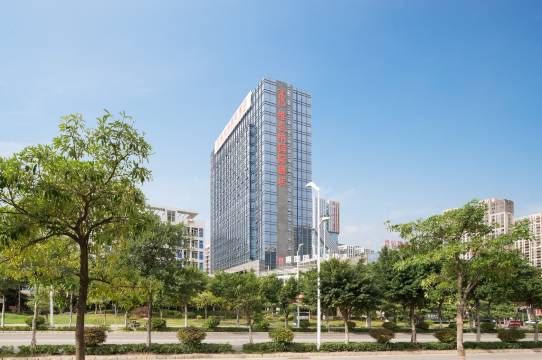 维也纳国际酒店(泉州晋江宝龙广场乔丹中心店)