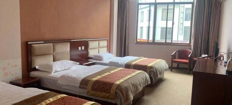 罗平华玥酒店图片