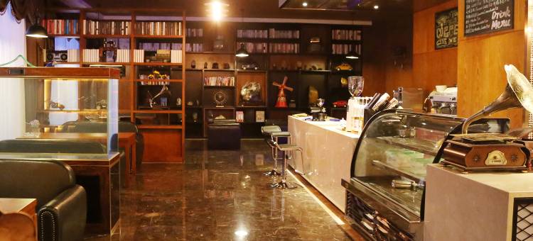 喆啡酒店(阿勒泰雪都不夜城蓝湾美食城店)图片