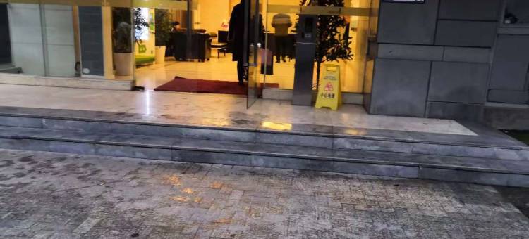 城市江景公寓(重庆解放碑十八梯店)图片