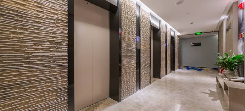 深蓝柏豪酒店(昆明火车站店)图片