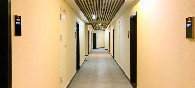 多彩云族酒店(龙洞堡机场店)图片