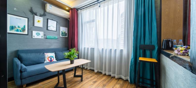 时光艺宿酒店(广西大学动物园店)图片