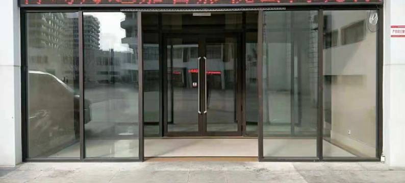 星耀酒店(青岛朝阳山地铁站店)图片