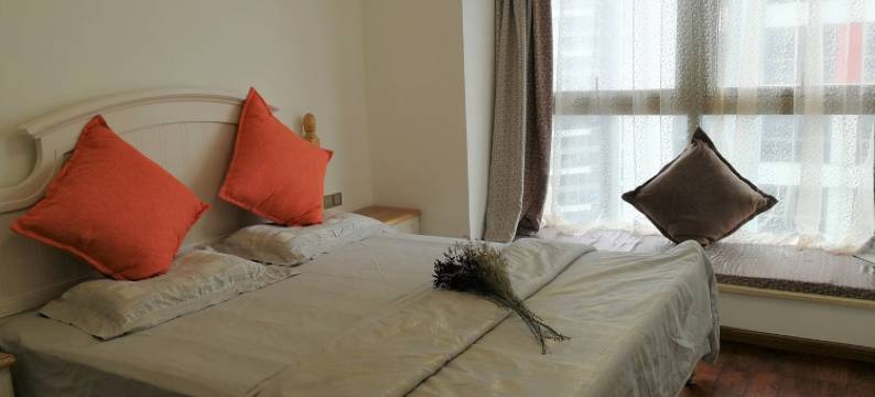 珠海天朗海峰三房简约复式短租公寓图片