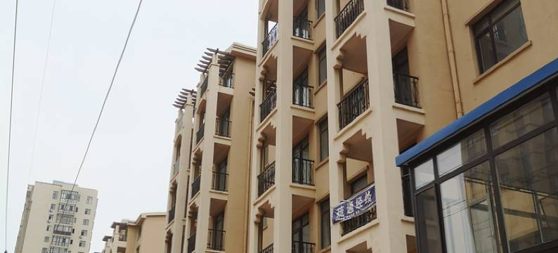 瓦房店李永盛公寓图片