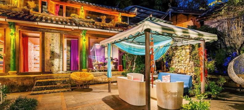 丽江束河五彩里阁客栈图片