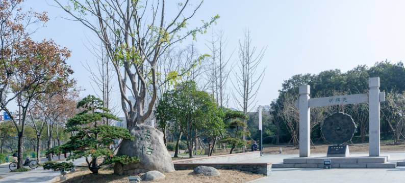 扬州闹市中爱的小屋图片