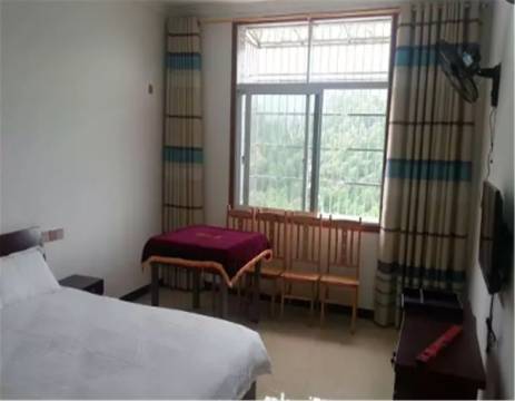 岳阳溪源山庄公寓