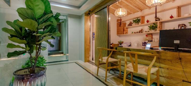 牧云上舍民俗公寓(绵阳人民公园瀚威城市中心店)图片