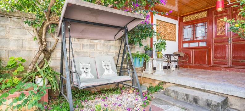 玉龙丽人国特色纳西庭院图片