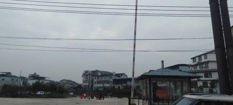 张家界凤姐客栈(天门山索道店)图片