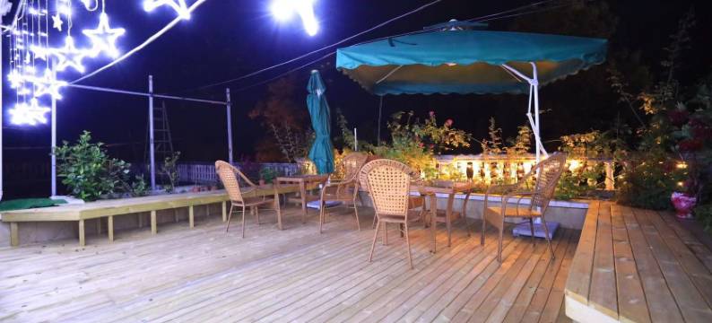 彭州五亿铃铛小王子星空客栈图片