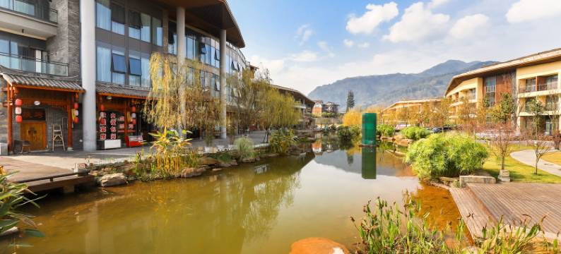 花间观山月酒店(峨眉山景区店)图片