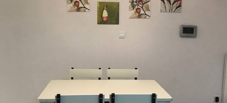 遵义奔驰的狼公寓图片