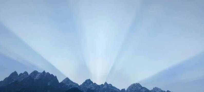 香格里拉虎跳峡茶马客栈图片