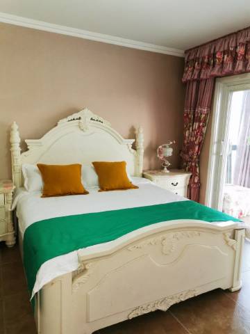 美遇小宿客栈(宝龙西巷分店)