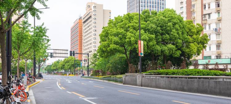 天逸居民宿(上海同济大学四平路地铁站店)图片
