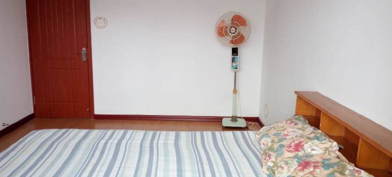 菊花顶一楼民居三室二厅(滨州南街分店)图片