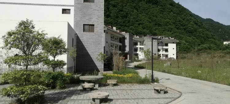 燕子飞公寓(宁陕户菜路店)图片