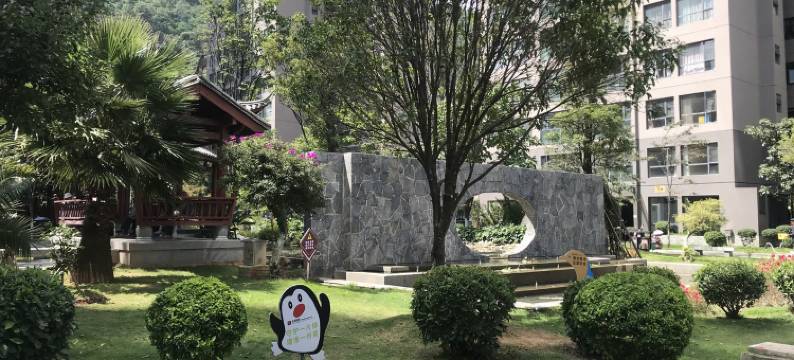 大理市怪兽之家公寓图片