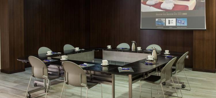 克莱门特巴拉哈斯酒店(Clement Barajas)图片