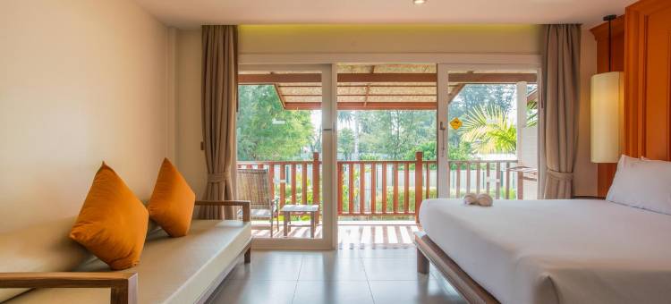 普吉岛阿里纳拉海滩度假村(Arinara Beach Resort Phuket)图片