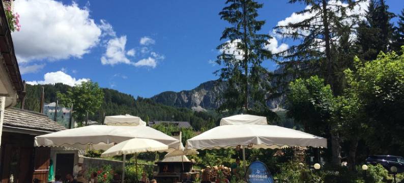 布鲁别墅精品酒店科提纳酒店(Boutique Hotel Villa Blu Cortina d'Ampezzo)图片