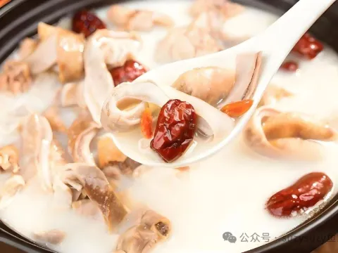 滋補胡椒豬肚雞