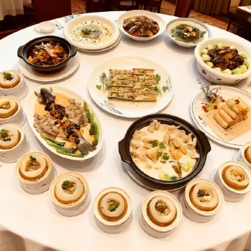 江門+佛山2天團·《星級酒店》WANDA REALM富力萬達嘉華酒店（永安旅遊專享下午茶「每人一份~咖啡+蛋糕+曲奇」