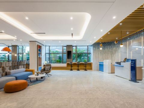 江門東站嘉華廣場智選假日酒店