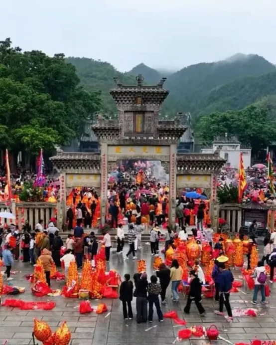 肇慶3天團·德慶悦城龍母古廟(感受千年龍母文化) (貼心安排: 包酬神金豬一隻、龍母五寶祈福)