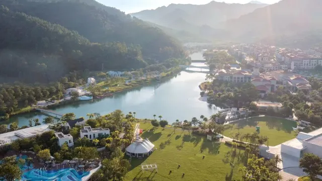 河源春沐源小鎮·棕櫚樹酒店